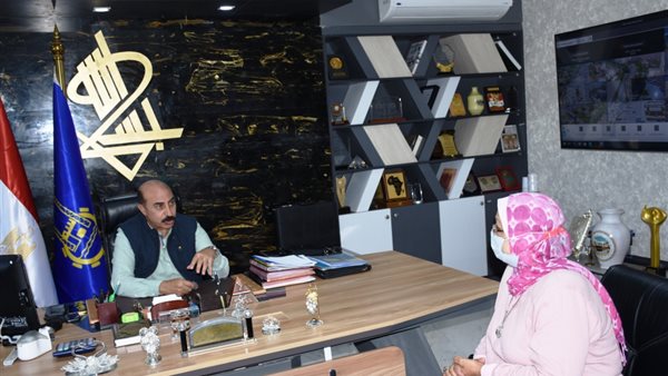 محافظ أسوان