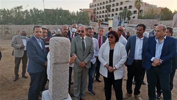 وزيرة الثقافة ومحافظ