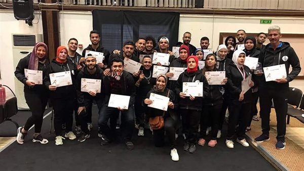 طلاب جامعة عين شمس