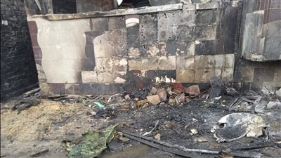 الحماية المدنية تسيطر على حريق بمنزل ومصنع مراتب بإحدى قرى كفر الشيخ | صور