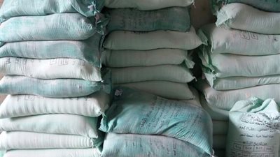 ضبط 633 شيكارة دقيق بلدي مدعم قبل تهريبها للسوق السوداء بالدقهلية