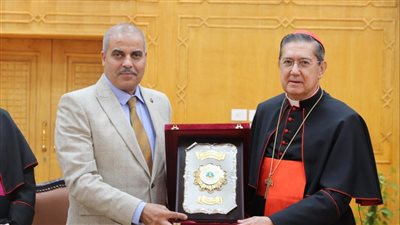 المحرصاوي يستقبل رئيس المجلس البابوي للحوار: منفتحون على المؤسسات الدينية المسيحية في أوروبا