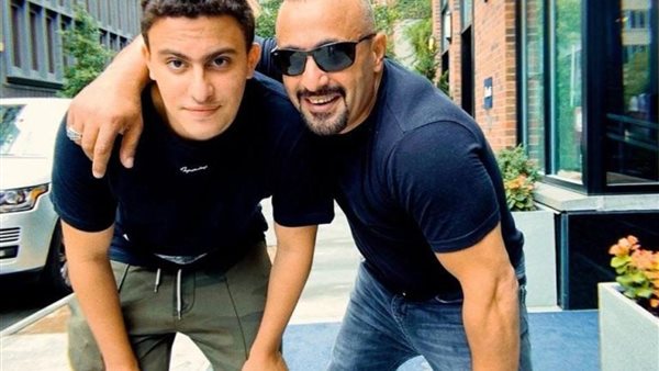 أحمد السقا ونجله