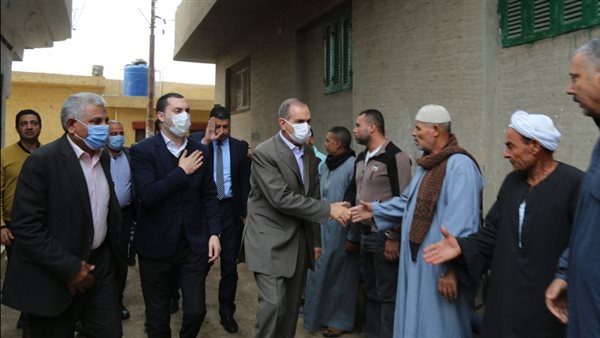 محافظ كفر الشيخ يؤدي