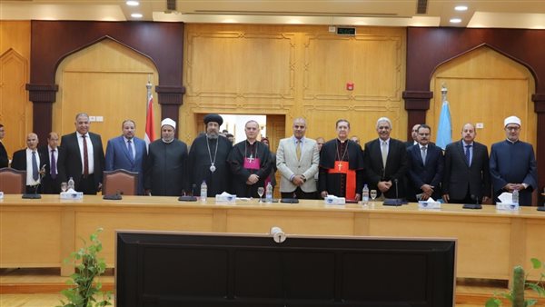 جانب من الندوة