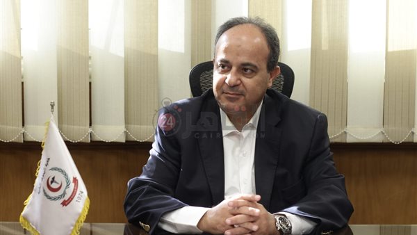 الدكتور أسامة عزمي