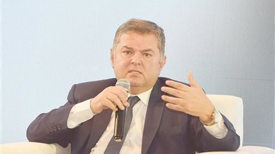 وزير قطاع الأعمال يوضح تفاصيل تحويل مصنع غزل مغلق بالفيوم لمجمع إنتاج ملابس جاهزة