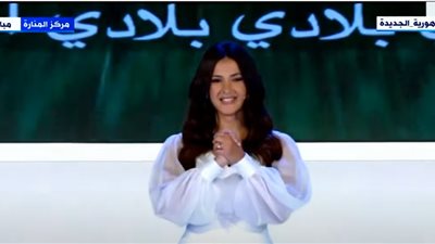 دنيا سمير غانم للرئيس في احتفالية قادرون باختلاف: أشكرك على تقديرك مشوار بابي