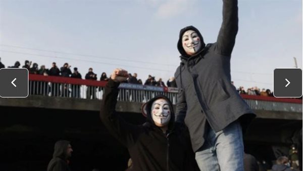 مظاهرات صربيا بأقنعة