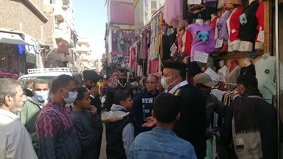 تحرير 109 محضر مخالفات خلال حملة مكبرة بالأقصر|صور 