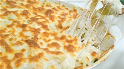 طريقة عمل مكرونة وايت بالموزاريلا والفراخ.. وصفات شهية وغنية