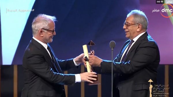 يسري نصر الله ومدير