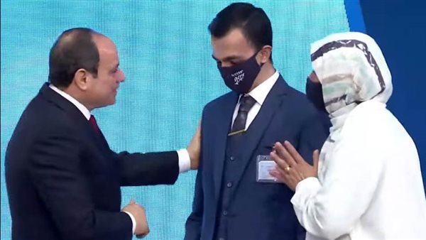 السيسي والشاب عبد