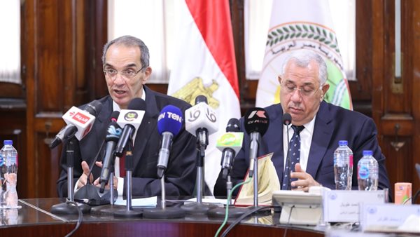 وزيرا الاتصالات والزراعة