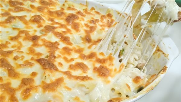 مكرونة وايت بالموزاريلا