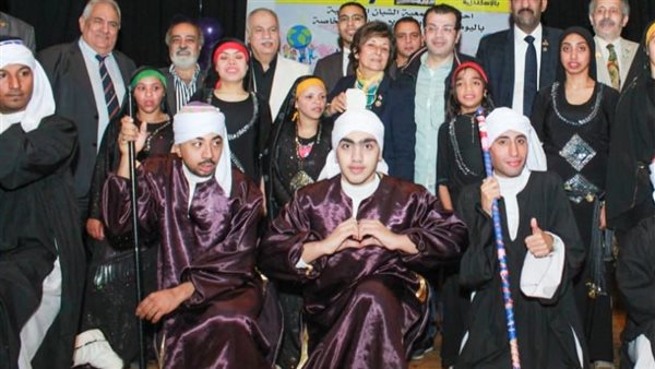 القوى العاملة تحتفي