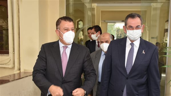  رئيس جامعة عين شمس