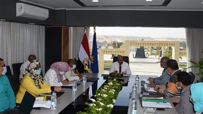 أشرف عطية: الانتهاء من تنفيذ 10 مشروعات لصندوق تحيا مصر بأسوان