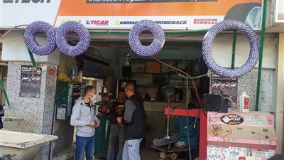 نجل الفنان حسين أبو حجاج يكشف عن معاناة والده: الورشة هي اللي بتأكلنا| فيديو