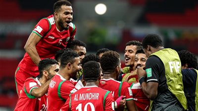 منتخب عمان يتغلب على البحرين ويخطف مقعدًا في ربع نهائي كأس العرب