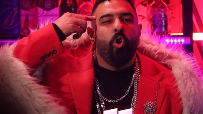 مطرب الراب أحمد الشبكشي يسخر من محمد رمضان في فيديو كليب طابور