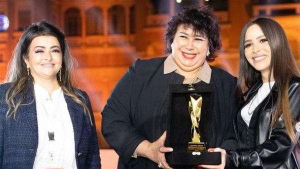 جميلة عوض ووزيرة