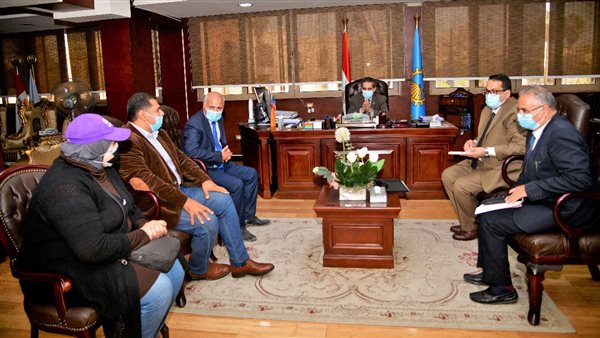 محافظ الغربية يستقبل