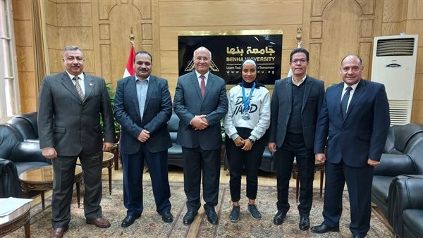 تكريم رئيس جامعة