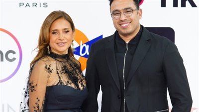 بعد ظهورها بوزن زائد.. نيللي كريم تكشف حقيقة حملها