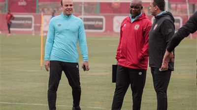 طبيب الأهلي يكشف آخر تطورات إصابة أفشة ومعلول بكأس العرب قطر 2021