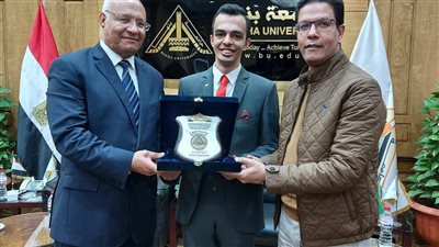 بعد استقباله المشارك في احتفالية قادرون باختلاف.. رئيس جامعة بنها: الدولة حريصة على دمج ذوي الاحتياجات في المجتمع