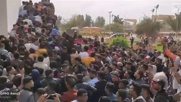 زحام طلاب جامعة جنوب