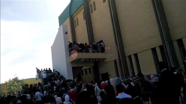 زحام طلاب جامعة جنوب