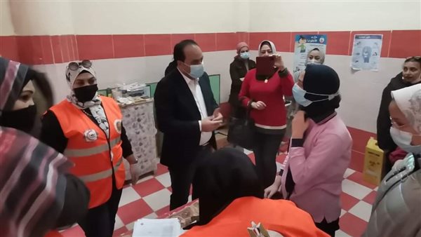 تطعيم طلاب المدارس