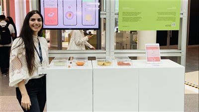 طلاب بالجامعة الأمريكية يبتكرون تطبيقًا جديدًا للهاتف المحمول لدعم مرضى الخرف