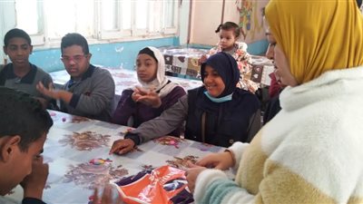 محافظ أسوان يوجه بتنظيم فعاليات الاحتفال باليوم العالمي لذوي القدرات الخاصة