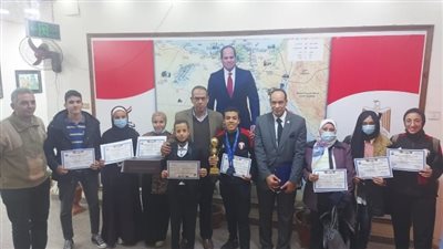 وكيل تعليم القليوبية يكرم الطلاب الموهوبين والمخترعين الحاصلين على مراكز عالمية