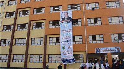 مدرسة ووحدة بيطرية وتوصيلات كهربائية.. أهالي السلام بالمنيا: حياة كريمة طورت قريتنا │ صور