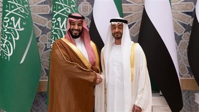 وول ستريت جورنال: ولي العهد السعودي ومحمد بن زايد يتجاهلان اتصالات الرئيس الأمريكي