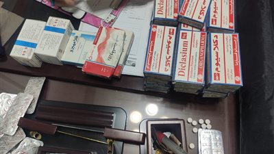 ضبط كميات من الأدوية المخدرة والمحظور تداولها داخل الصيدليات بالدقهلية │ صور