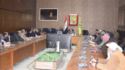 بتوجيهات من السيسي.. تعيين 535 من أسر الشهداء والمصابين بسيناء