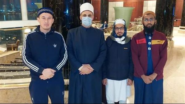 وصول بعض المشاركين