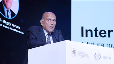 اليوم.. تنصيب السير مجدي يعقوب رئيسًا شرفيًا للجامعة البريطانية