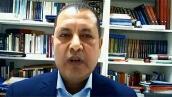 الدكتور عاصم حفني