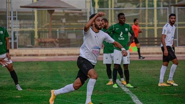 مباراة فريق نادي