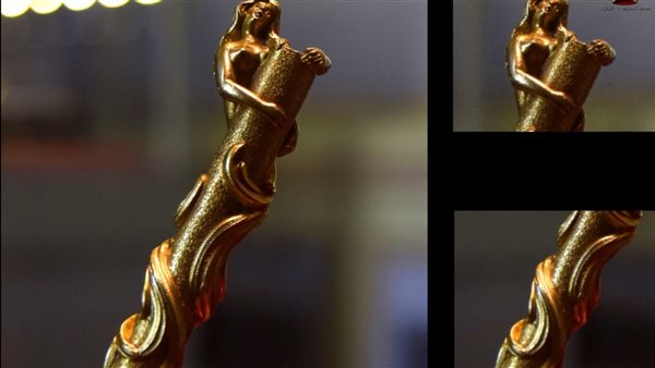  قلم حبر مصنوع من