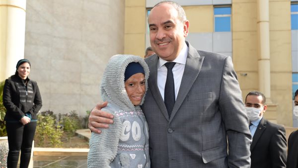 وزيرالطيران والطفلة