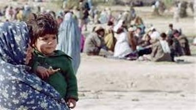 أفغانية تبيع نجلها بـ 104 دولارات: الجوع يؤلمنا وحالتنا سيئة