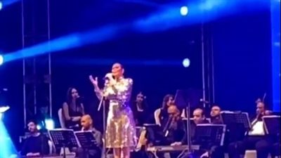شيرين عبد الوهاب بعد طلاقها تغني جرح تاني في حفل أبو ظبي 