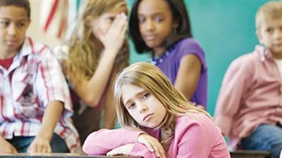 منها التغابي والتجاهل..نصائح هامة للتعامل مع سخرية الأشخاص